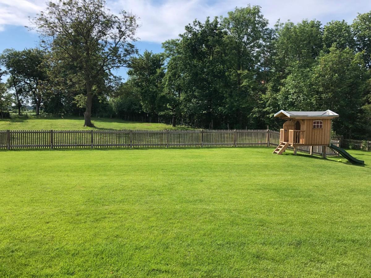 Modernes Apartment In Ruhiger Lage, 70Qm, 4 Personen Brietlingen Kültér fotó